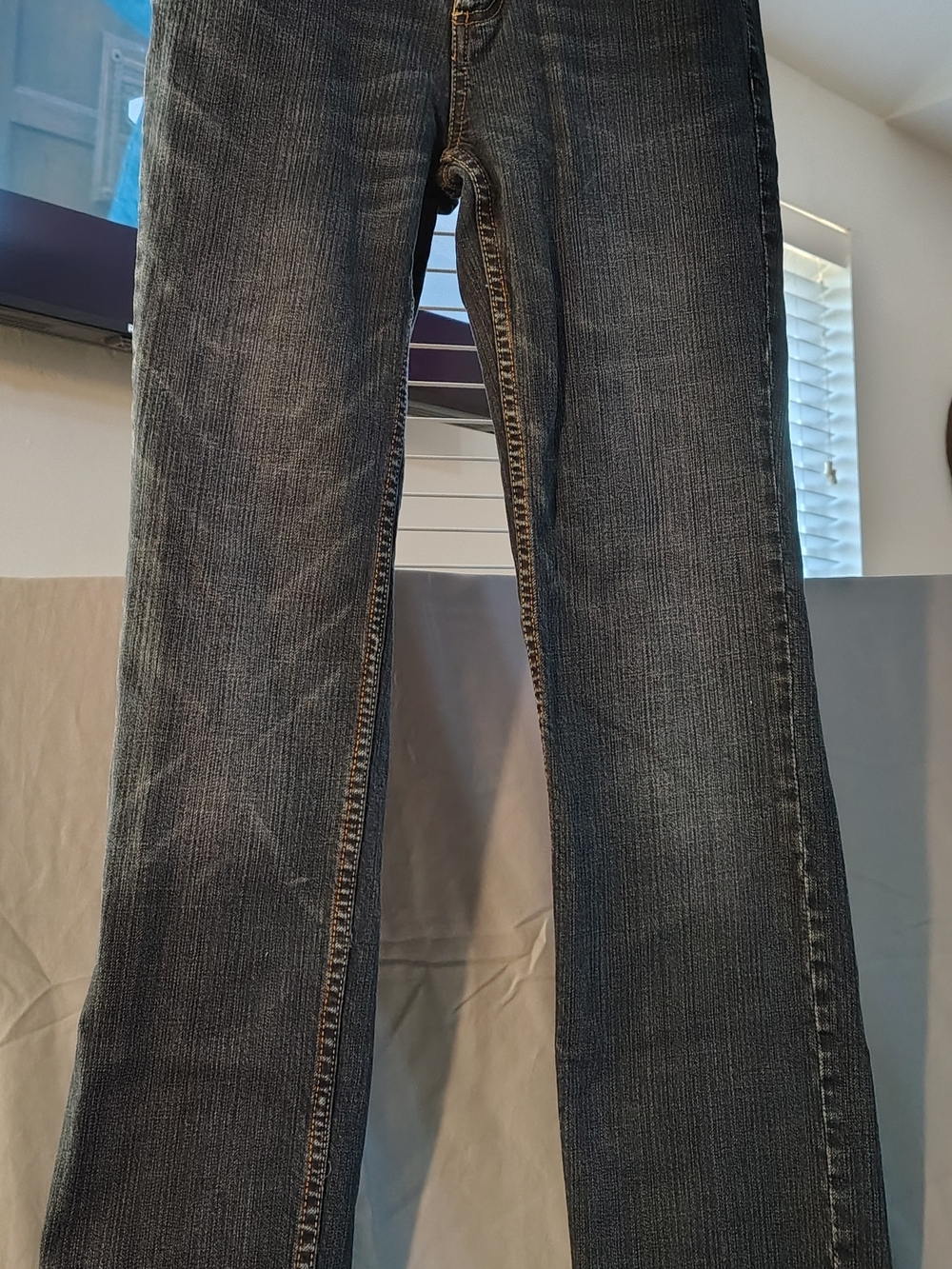American Eagle Outfitters Junior's n's Straight-Leg Jeans in Dark Blue Wash